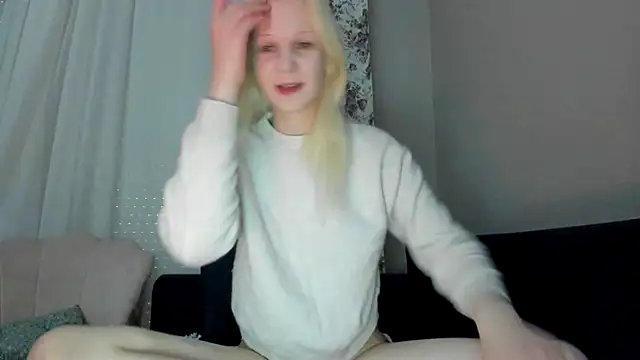 sashakiss99 online show from 12/22/25, 12:16