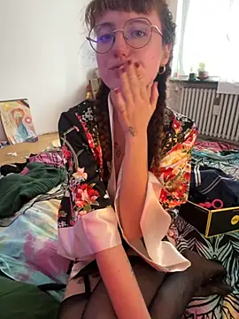  foxygirl  online show from 10/21/25, 10:58