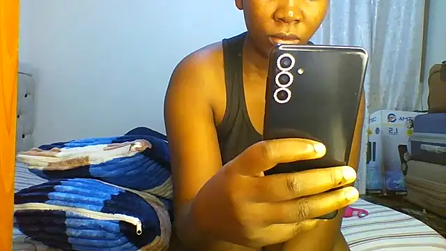 Petitiebooty online show from 04/01/26, 04:25