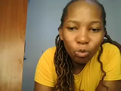 Petitiebooty online show from 02/21/25, 04:29