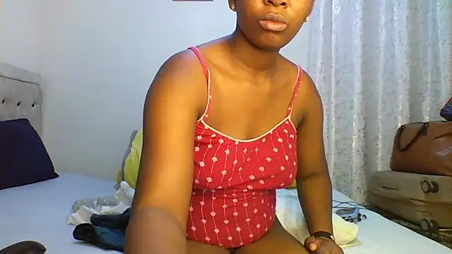 Petitiebooty online show from 11/06/25, 05:22