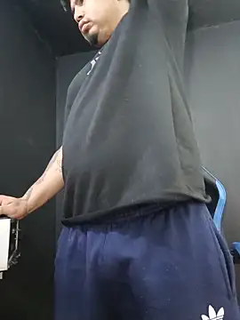 Snapshot of DickMasterfindom chatting on 06/14/26, 02:24 DickMasterfindom online show from 06/14/26, 02:24