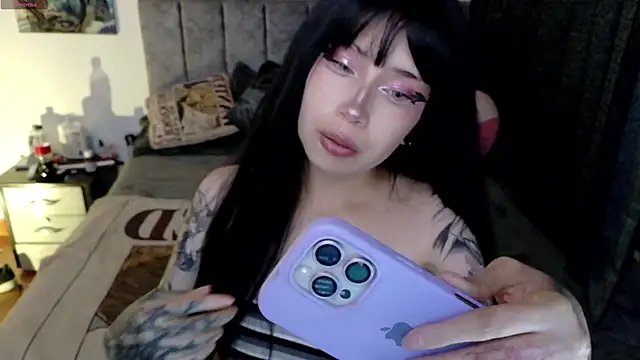 Snapshot of Inori_08 chatting on 10/21/25, 01:38 Inori 08 online show from 10/21/25, 01:38