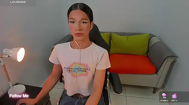 Snapshot of Dany-Sexy chatting on 02/19/25, 10:01 Dany-Sexy online show from 02/19/25, 10:01