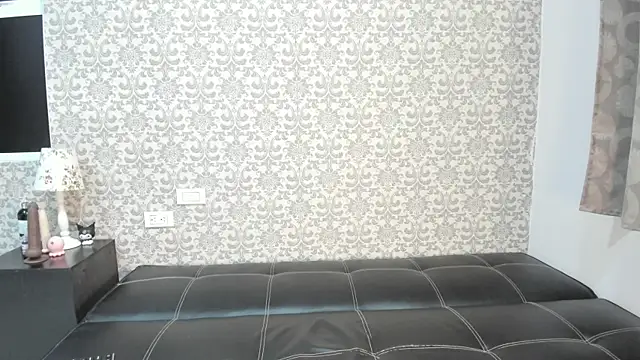 Snapshot of Dany-Sexy chatting on 10/10/25, 12:33 Dany-Sexy online show from 10/10/25, 12:33