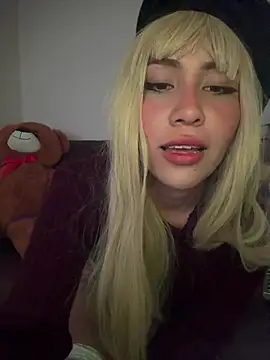 LunaAurora3 online show from 04/11/26, 05:48