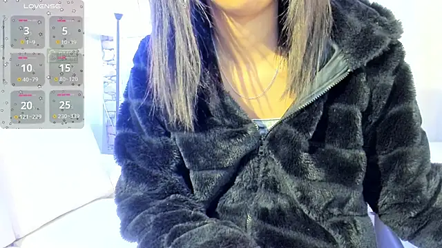 Snapshot of Mikeyla-Russo chatting on 02/12/25, 09:11 Mikeyla-Russo online show from 02/12/25, 09:11