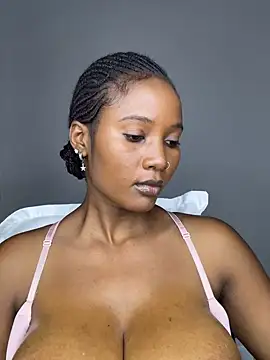 chocogirl01 online show from 03/01/25, 07:37