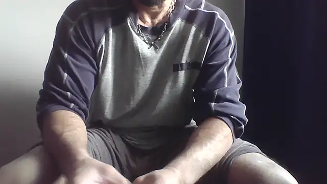 Snapshot of fl3xxx1 chatting on 12/15/25, 10:54 fl3xxx1 online show from 12/15/25, 10:54