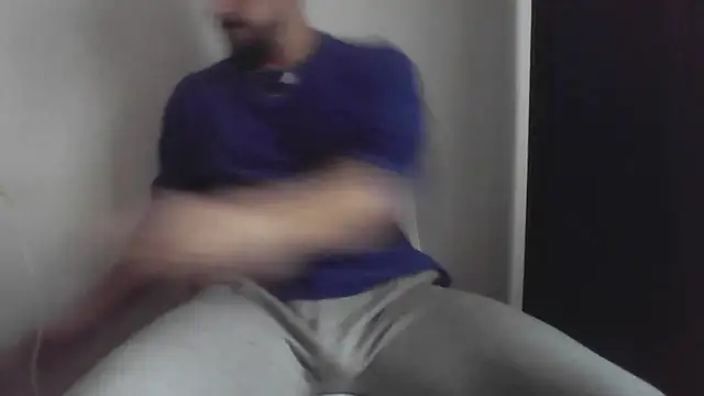 Snapshot of fl3xxx1 chatting on 12/04/25, 10:36 fl3xxx1 online show from 12/04/25, 10:36