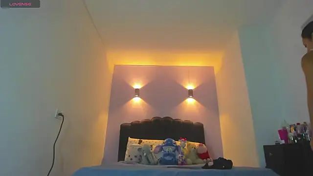 Snapshot of Sofia_Clauss_ chatting on 03/16/26, 04:20 Sofia Clauss online show from 03/16/26, 04:20