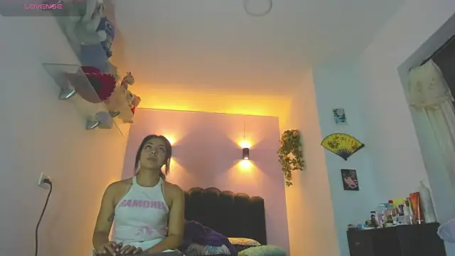 Snapshot of Sofia_Clauss_ chatting on 07/04/26, 05:14 Sofia Clauss online show from 07/04/26, 05:14