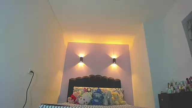 Snapshot of Sofia_Clauss_ chatting on 05/08/26, 04:05 Sofia Clauss online show from 05/08/26, 04:05