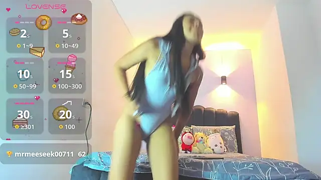 Sofia Clauss  online show from 10/25/25, 09:59