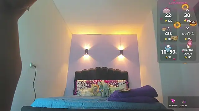 Sofia Clauss  online show from 09/23/25, 04:19