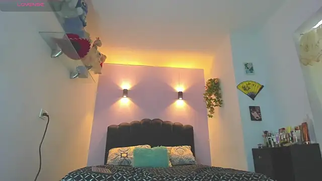 Snapshot of Sofia_Clauss_ chatting on 06/30/26, 05:13 Sofia Clauss online show from 06/30/26, 05:13