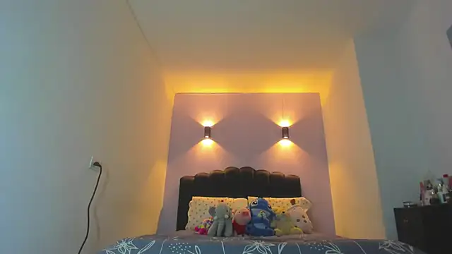 Snapshot of Sofia_Clauss_ chatting on 03/24/26, 04:45 Sofia Clauss online show from 03/24/26, 04:45