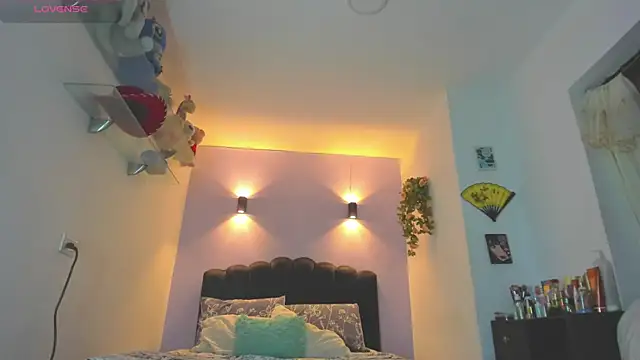 Snapshot of Sofia_Clauss_ chatting on 06/25/26, 05:05 Sofia Clauss online show from 06/25/26, 05:05