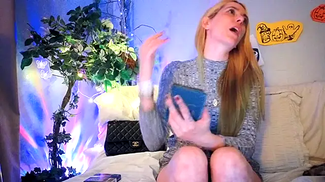 CanadianBeaver6969 online show from 10/17/25, 09:56