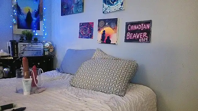 CanadianBeaver6969 online show from 06/02/26, 07:41