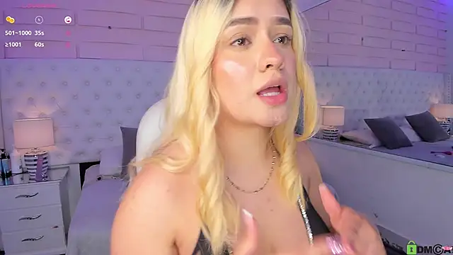 Snapshot of Yaaky_ chatting on 12/24/24, 04:55 Yaaky online show from 12/24/24, 04:55