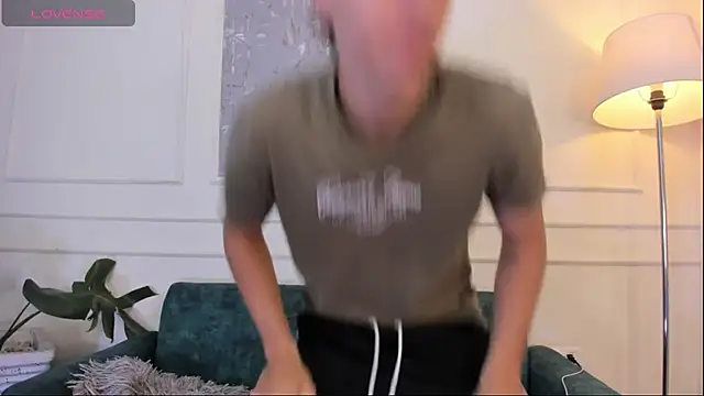 Snapshot of AlessandroDybala chatting on 10/08/25, 12:07 AlessandroDybala online show from 10/08/25, 12:07