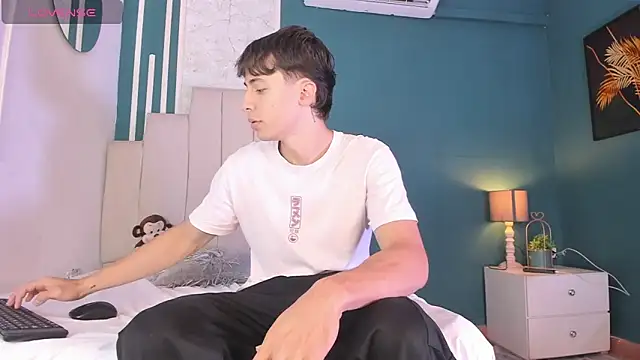 Snapshot of AlessandroDybala chatting on 11/30/25, 01:12 AlessandroDybala online show from 11/30/25, 01:12