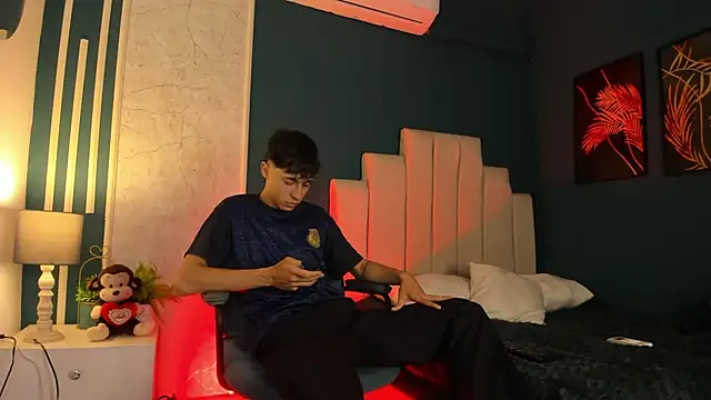 Snapshot of AlessandroDybala chatting on 03/20/25, 12:11 AlessandroDybala online show from 03/20/25, 12:11