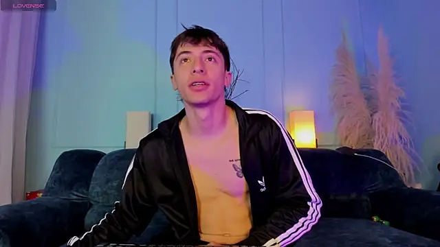 Snapshot of AlessandroDybala chatting on 12/05/25, 12:37 AlessandroDybala online show from 12/05/25, 12:37