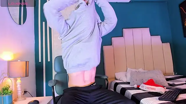 Snapshot of AlessandroDybala chatting on 12/18/25, 12:42 AlessandroDybala online show from 12/18/25, 12:42