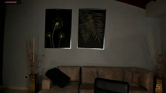 AnnaBrooks1 online show from 01/07/26, 07:52