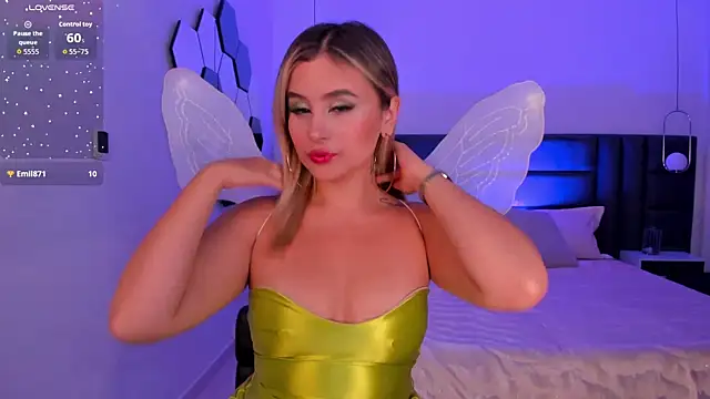 AnnaBrooks1 online show from 10/31/25, 07:54