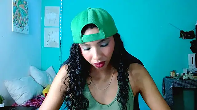 sensitive brunette online show from 04/18/26, 10:54
