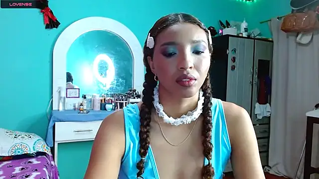 sensitive brunette online show from 11/12/25, 02:37