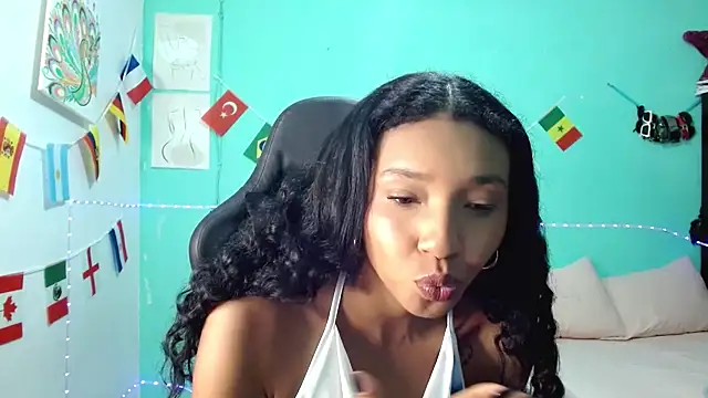 Snapshot of sensitive_brunette chatting on 07/08/26, 09:59 sensitive brunette online show from 07/08/26, 09:59