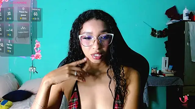 sensitive brunette online show from 06/07/26, 12:16