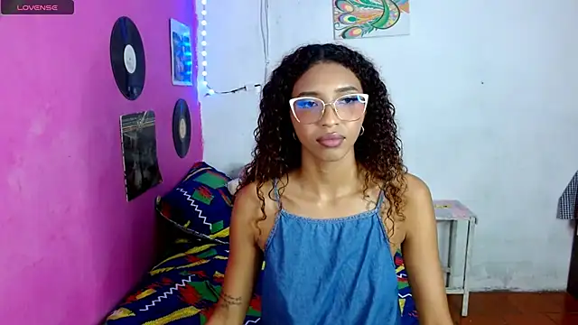 Snapshot of sensitive_brunette chatting on 01/13/25, 11:38 sensitive brunette online show from 01/13/25, 11:38