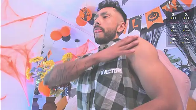 Snapshot of Tom_cooper_ chatting on 10/17/25, 12:51 Tom cooper online show from 10/17/25, 12:51