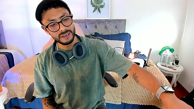 Snapshot of Tom_cooper_ chatting on 11/05/25, 12:19 Tom cooper online show from 11/05/25, 12:19