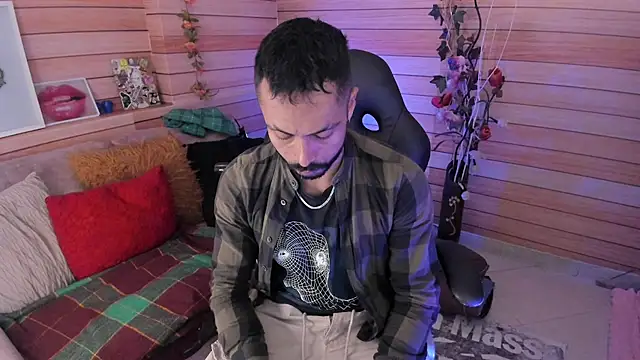 Snapshot of Tom_cooper_ chatting on 03/13/25, 01:07 Tom cooper online show from 03/13/25, 01:07