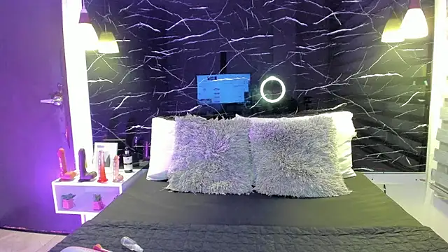 Sofiia-Rubb online show from 11/05/25, 04:15