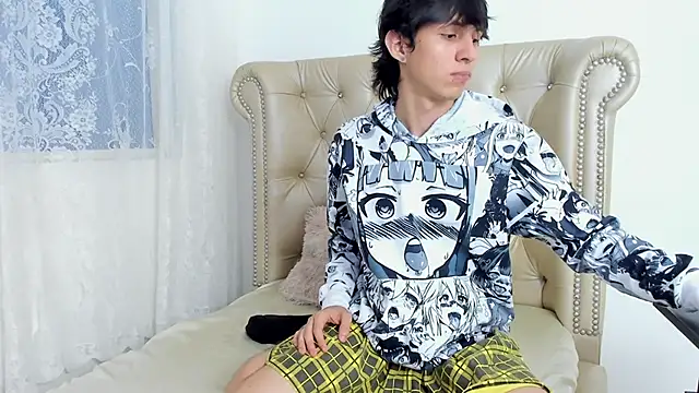 Snapshot of JeanRam18 chatting on 03/07/25, 12:01 JeanRam18 online show from 03/07/25, 12:01