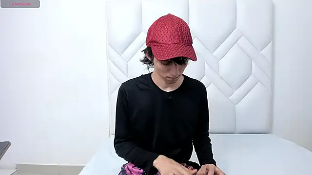 Snapshot of JeanRam18 chatting on 09/12/25, 07:57 JeanRam18 online show from 09/12/25, 07:57