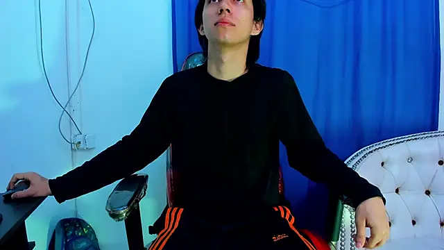 Snapshot of JeanRam18 chatting on 09/21/25, 11:15 JeanRam18 online show from 09/21/25, 11:15