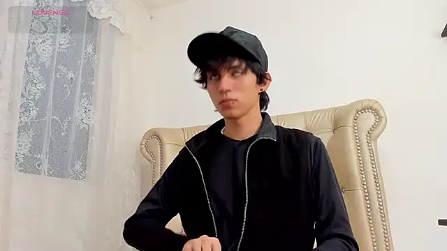 Snapshot of JeanRam18 chatting on 03/11/25, 12:06 JeanRam18 online show from 03/11/25, 12:06