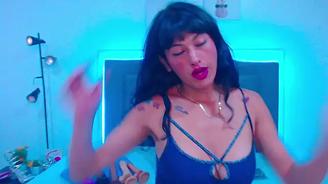 candy lux  online show from 03/10/26, 08:46