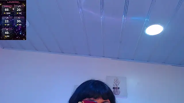 Snapshot of candy_lux_ chatting on 05/22/26, 01:31 candy lux online show from 05/22/26, 01:31