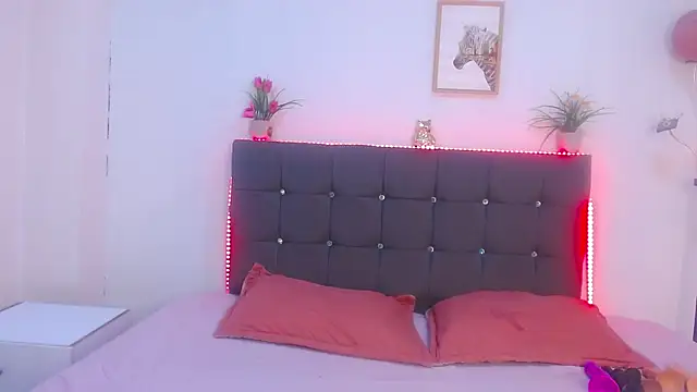 Snapshot of candy_lux_ chatting on 07/15/26, 07:21 candy lux online show from 07/15/26, 07:21