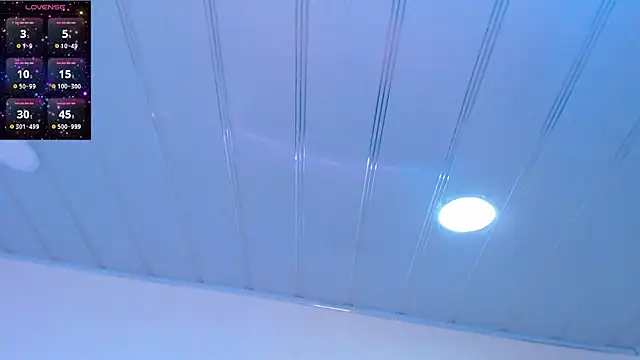 Snapshot of candy_lux_ chatting on 06/01/26, 01:11 candy lux online show from 06/01/26, 01:11