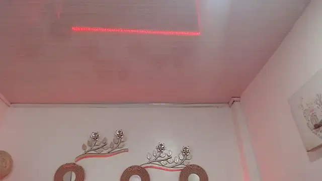 candy lux  online show from 11/30/25, 07:03